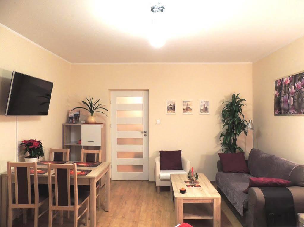 Old Town Bednarska Apartment